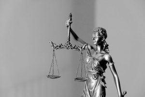 Tradurre e asseverare documenti falsi
